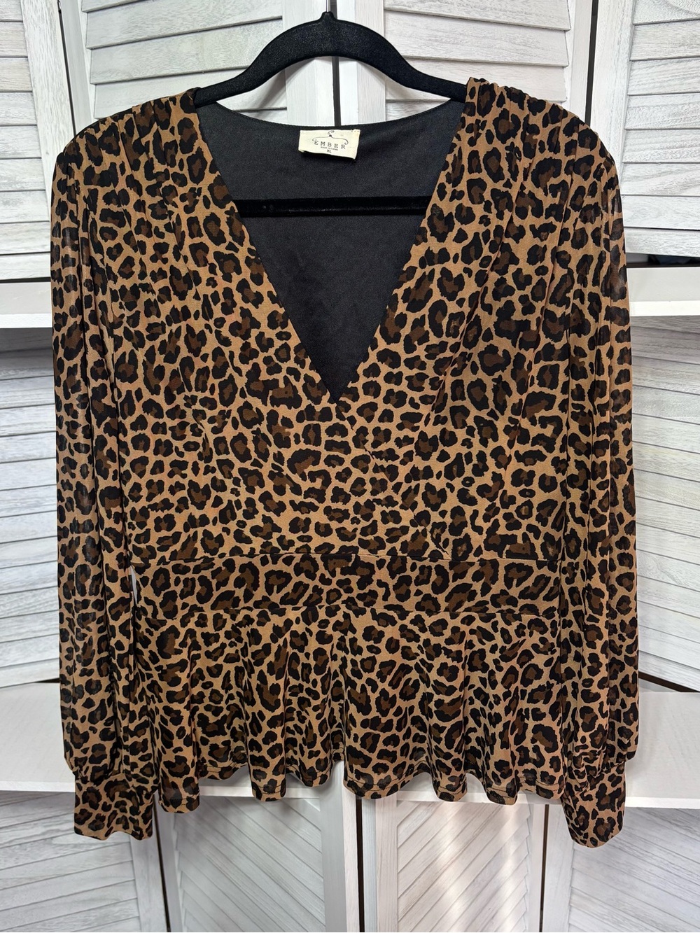 Ember Leopard Print Peplum Blouse XL Long Sleeve V Neck